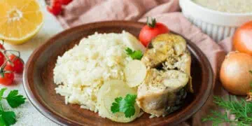 Скумбрия с рисом в духовке