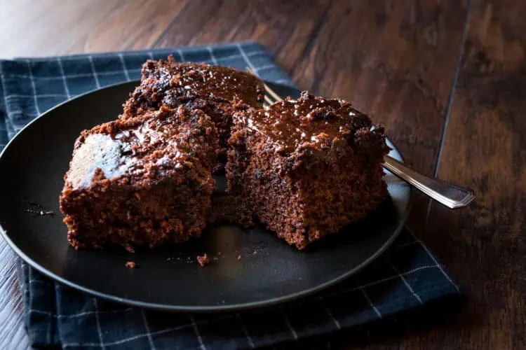 Сочный и влажный шоколадный торт