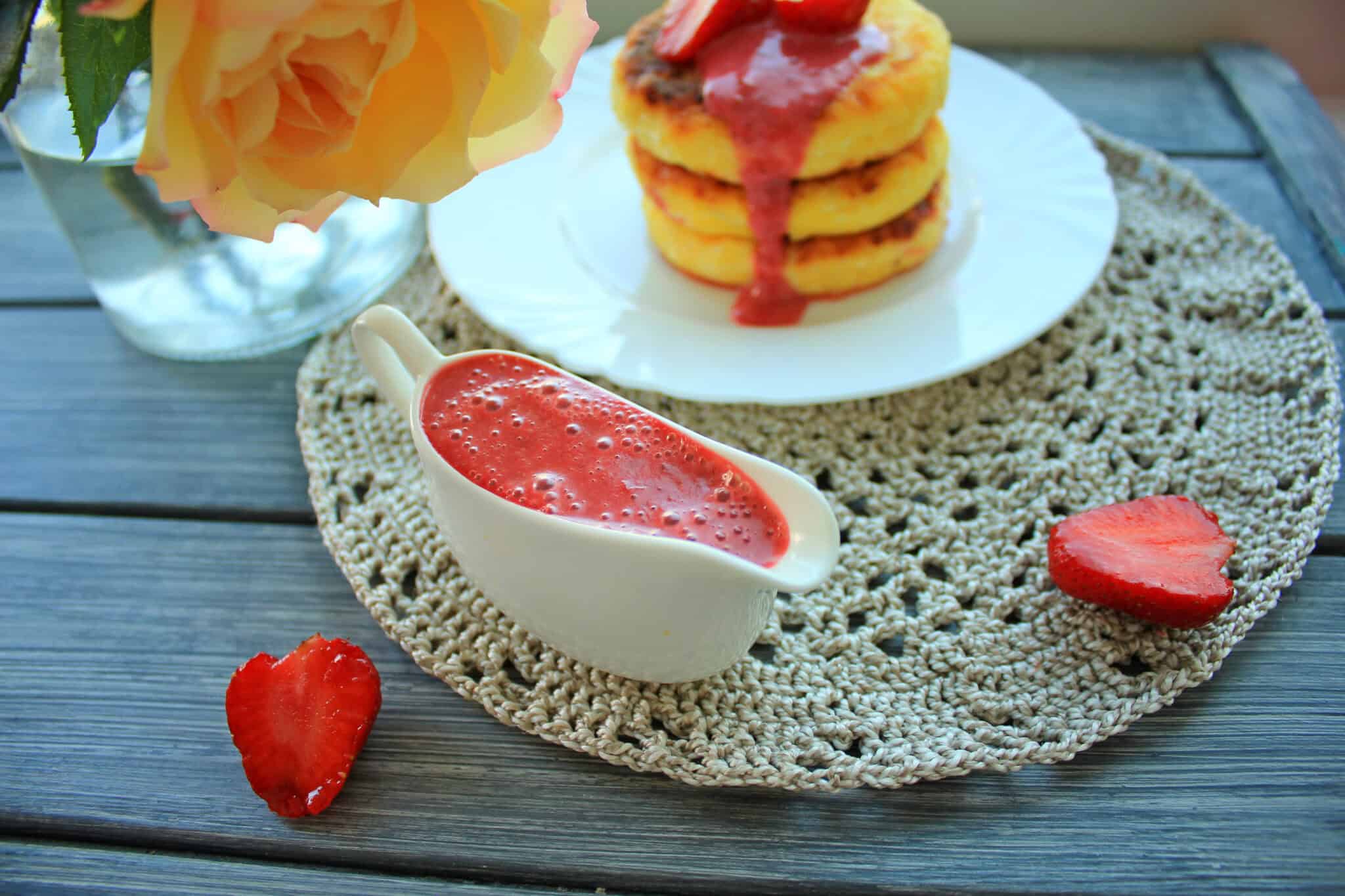 Клубничный соус к мясу