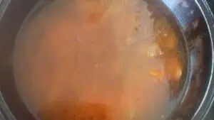 как овощи размягчатся к ним следует добавить томат